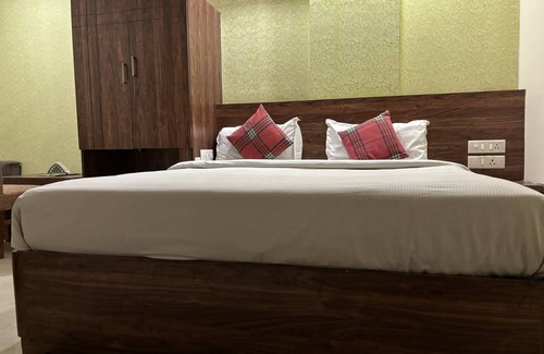 Zirakpur Hotel | Nestled in Serene locale, offers an intimate retreat with personalized service.
