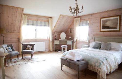 Inverurie House | Netherton Farm Lodge