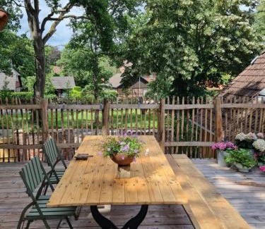 Lachendorf Apartment | NEU! Alte Schule Jarnsen Oberstübchen mit Balkon