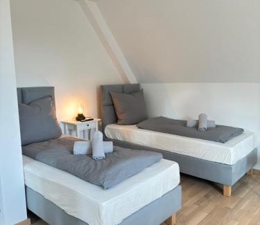 Neureut Sudlicher Teil Apartment | Neu! Exclusives City-Apartment - Fußbodenheizung, Regendusche, Waschmaschine