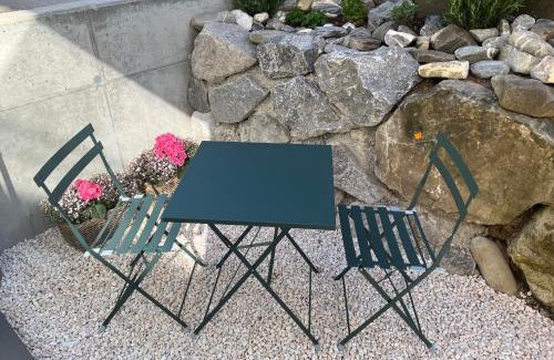 Aeschi bei Spiez Apartment | Neue helle Wohnung mit Bergblick am Eingang der Jungfrau Region und Berner Oberland