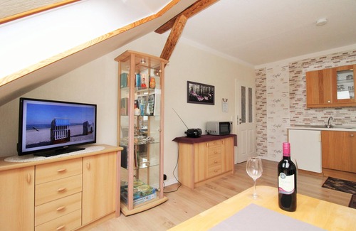 Ostseebad Kuhlungsborn Apartment | Neue Reihe 118 WE 2: friendly and cozy 3-room apartment with south-facing balcony