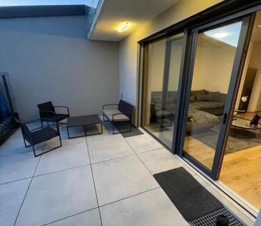 Fohrenhain House | Neues Haus, stadtnah