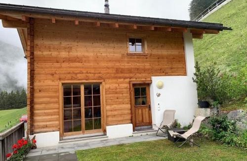 Monstein House | Neuwertiges 2 Zi Ferienchalet 55M2