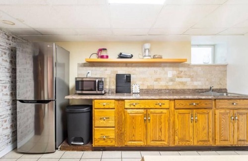 North Ironbound Apartment | Never overpay, 19 min to NYC, minutes to NYC