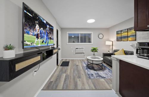 Hazel Park Apartment | New 1BD Apartment Near Ferndale