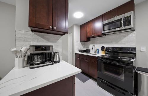 Hazel Park Apartment | New 1BD Apartment Near Ferndale