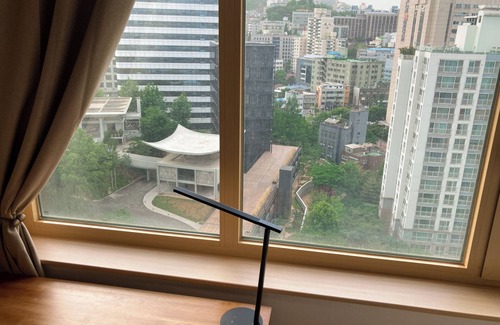 Chunghyeon-dong Apartment | [New][1min Chungjeong-ro Stn.] Cozy studio with park view