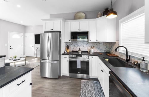 Historic Uptown House | New 2 Bedroom - Downtown St Pete!