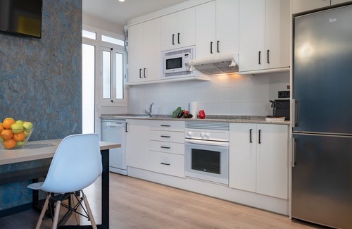 El Camp de l'Arpa del Clot Apartment | New 2 Bedroom near Sagrada Familia