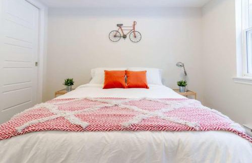 Saint John House | New 2BD Condo UNB Hospital Golf Patio Coffee