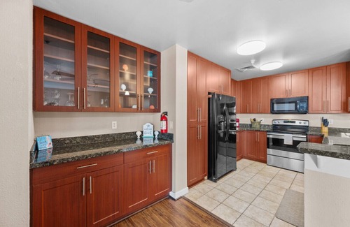 Sandbridge Condo | New! 3Bd 2Bth Oceanfront/Pool/Gym/Beach