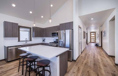 Four Corners House | New 3BR condo in Bozeman w/mtn views and trails