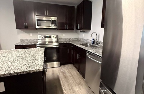 Burns Park Apartment | * NEW * 4BR Retreat | Heart of Campus w/Parking