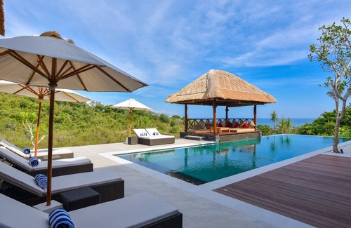Temukus Villa | New 5-star villa near Lovina with breathtaking views of Bali Sea and sunset