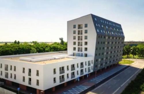 Ruzinov Apartment | New air-conditioned apartment 5 minutes by walk from the airport with free garage parking
