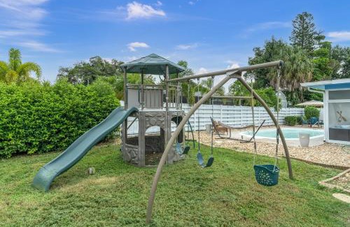 West Bradenton House | New Amazing Heated Pool +14 min to AMI +5BR 20ppl