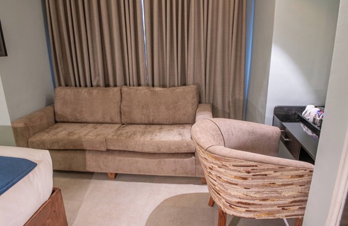 Harare Hotel | New Ambassador Hotel