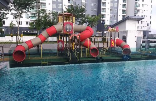 Kajang Apartment | New and Comfy Vacation Home