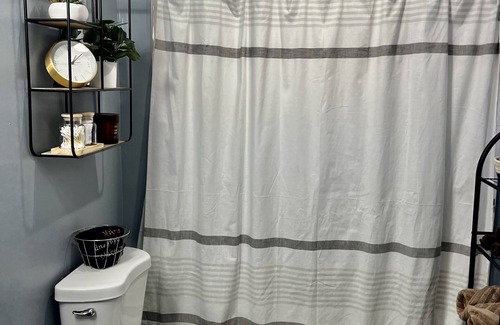 Schenectady Apartment | New and modern stylesh apt close to downtown
