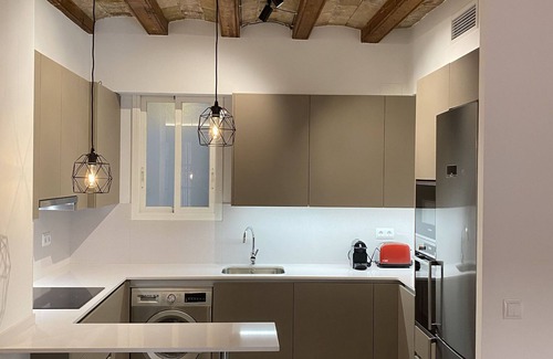 Ciutat Vella Apartment | NEW Apartment in Barrio Gótico de Barcelona