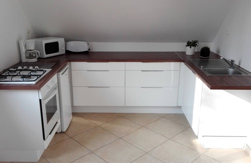 Riantec Apartment | New apartment near the sea with garden and picnic table