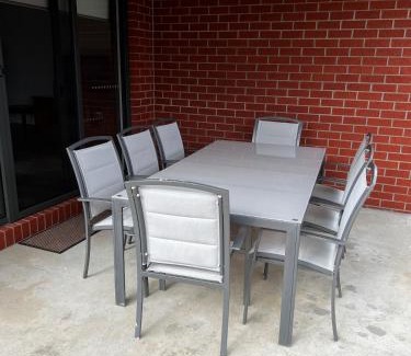Lucas House | New Ballarat House Great for Families & Getaways