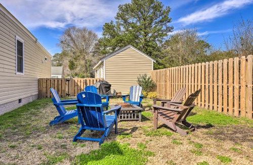 New Bern House | New Bern Retreat with Fire Pit about 1 Mi to Dtwn!