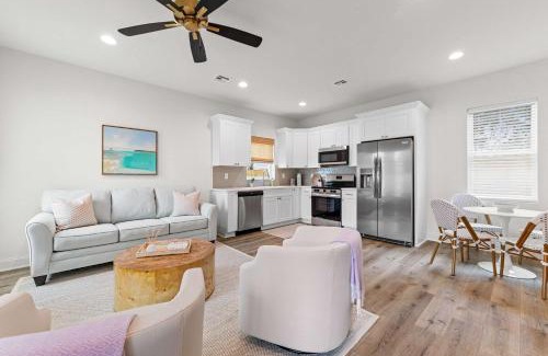 Youngsville House | New Breezy Cottage - King Bed - Mini-Golf - Park