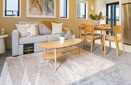 New Brighton House | New Brighton Beach Explore - King Bed and sofa bed