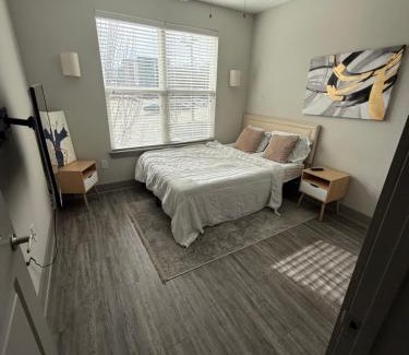 Lindridge-Martin Manor Apartment | NEW Buckhead black and white suite