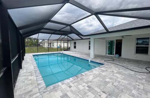 Jacarandas House | New Build With Heated Pool! Perfect for 2 families!