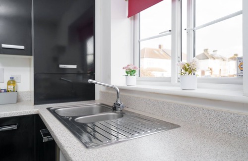 Havering House | New Built Immaculate Condition House. Garden & Private Parking.
