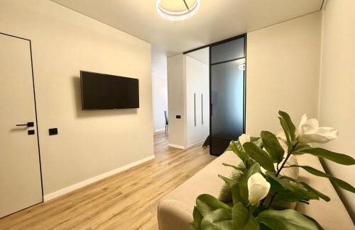 Solomjanskyj Apartment | New Business-Class Apartment in Kyiv City Center