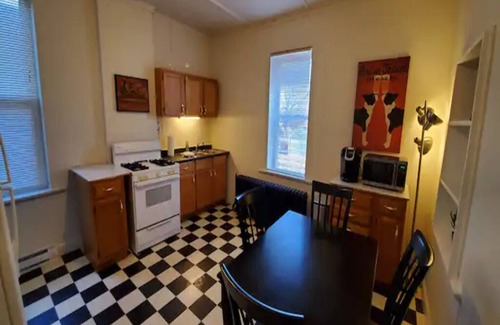 Lemay Apartment | NEW Charming Apartment Great for Traveling Nurses, Corporate & Short-Term Rental