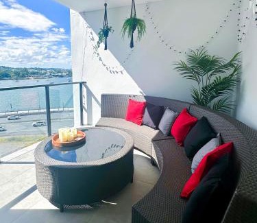 Albion Apartment | New City Condo with Brisbane River View & Parking