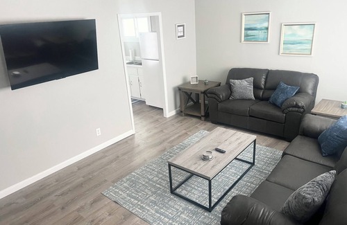 Kent House | NEW! Clean and private remodeled home in Kent. Close to everything!