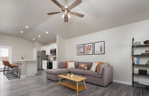 Amarillo House | New Construction - 3BD & 2BA - Long Stays Welcome