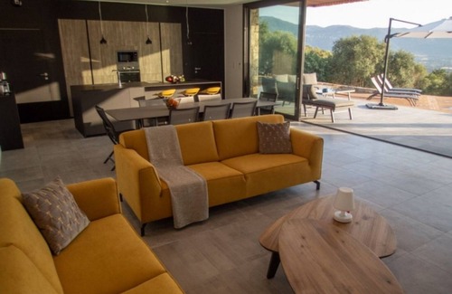 Corbara Villa | NEW/Contemporary villa - large terrace - heated swimming pool
