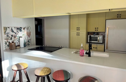 Parker Lane House | NEW! Cozy House in Austin with THEMED Rooms.