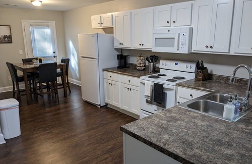 Perry Apartment | New, Downtown Perry - 2 Miles to Fairgrounds, Pets OK