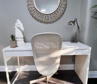 South London Apartment | *NEW* Elegant Urban 2BR Retreat