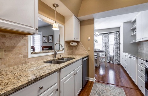 Greenville House | New Exquisite 3BR Suite 5.3 miles to Vidant 2.2 miles to ECU 6.8 miles to DSM