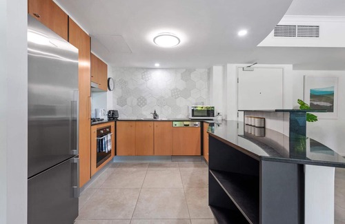 Teneriffe Apartment | New Farm Water Views! 2Bed/2Bath/1Car