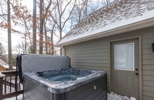 Swanton House | New! Fireside Retreat: Lake Access, Fireplace, Dock Slip, Hot Tub!