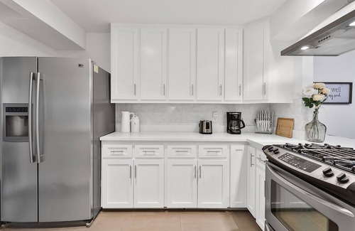 South San Francisco House | NEW Fits 14! Resort like home 20 min to downtown!