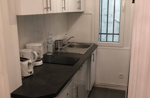Quartier de Rochechouart Apartment | New flat in Paris near Sacre Coeur, Montmartre, cozy and beautiful for 6 people!