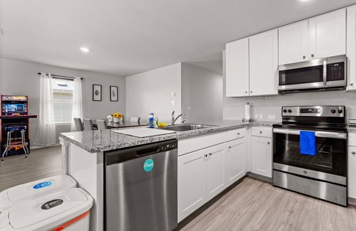 Southside House | New Fun Games 4BR Spacious House 8 Min to Lackland/AFB/BMT 16 MIN to SeaWorld