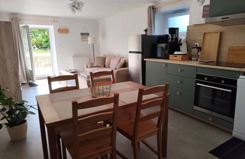 Paroisse Notre-Dame Apartment | New furnished apartment with terrace and private parking.