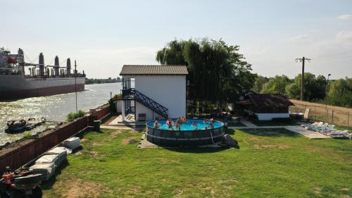 Maliuc House | New House La Nea Paul